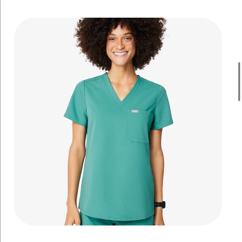 Marine Figs Scrubs Set